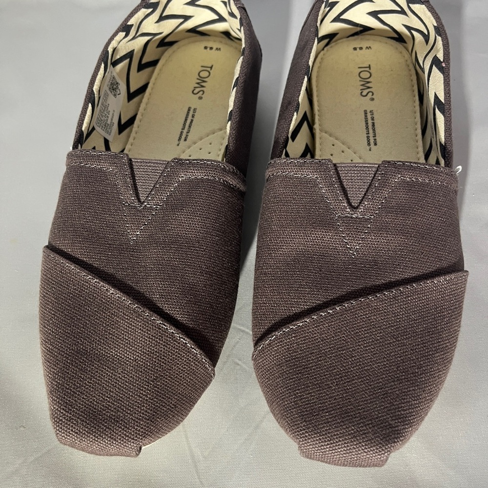 TOMS Women's Dark Gray Canvas Flats